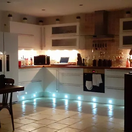 Villa La Chapelle - Private Heated Pool, Village Centre Loubes-Bernac