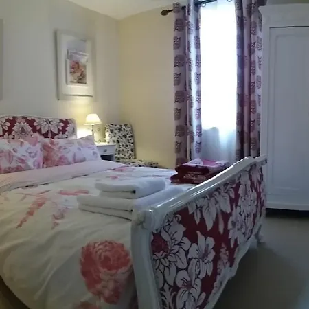 Villa La Chapelle - Private Heated Pool, Village Centre Loubes-Bernac